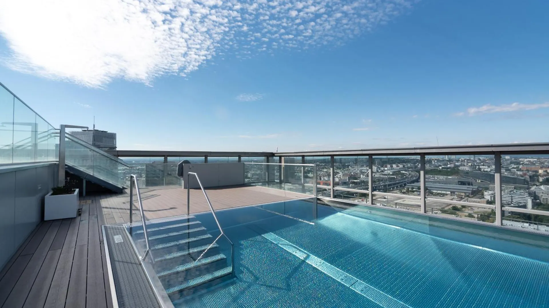 Hoch Hinaus - Pool Am Dach, Rundum Balkon Mit Traumaussicht Apartment Vienna 0*,  Austria