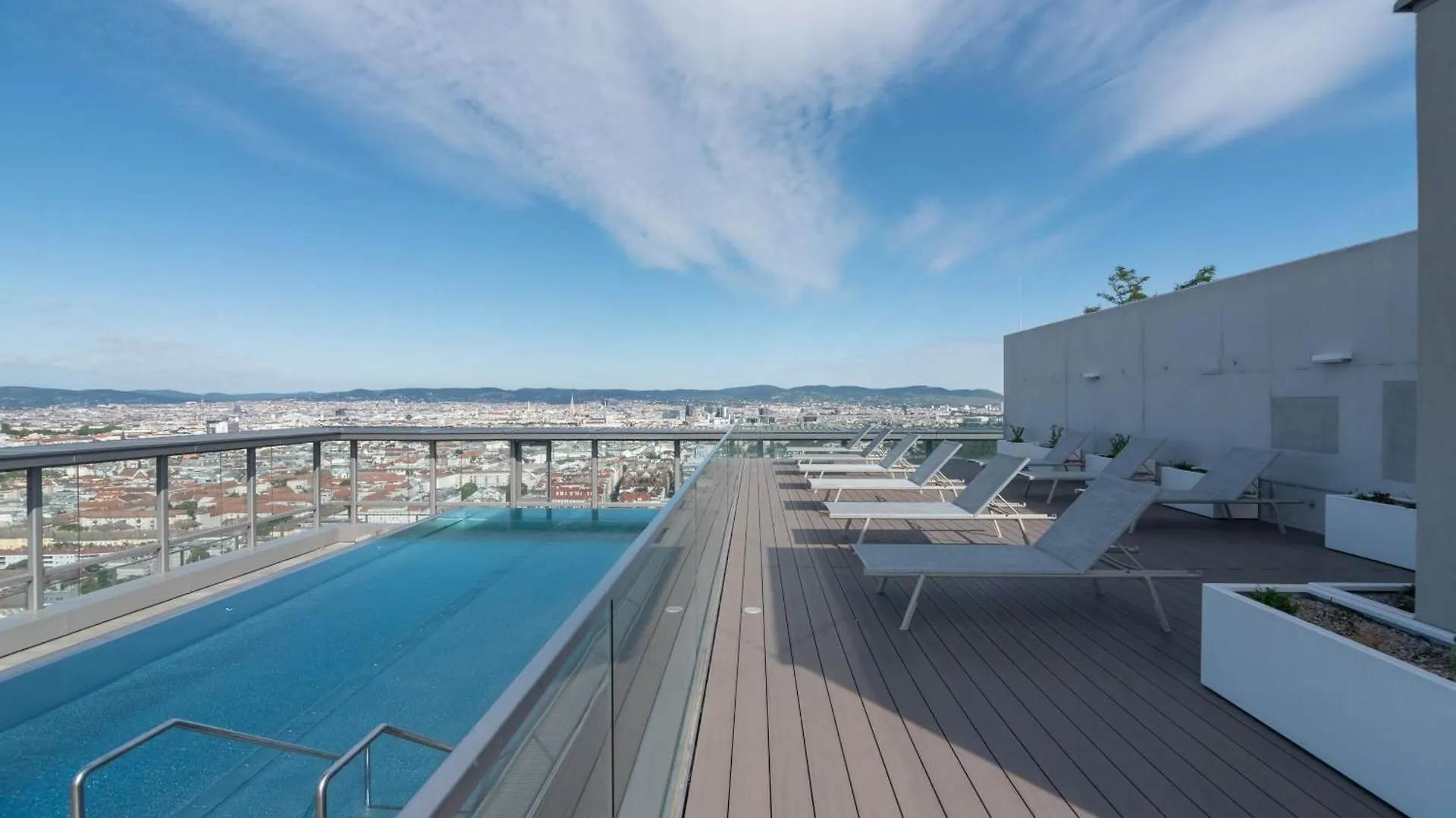 Hoch Hinaus - Pool Am Dach, Rundum Balkon Mit Traumaussicht Apartment Vienna
